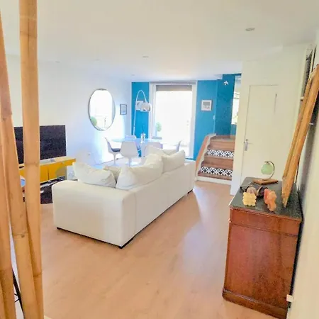 Maison Contemporaine Avec Piscine Privee בית נופש
